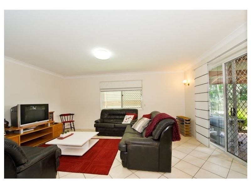 135 Scrub Road, Carindale QLD 4152