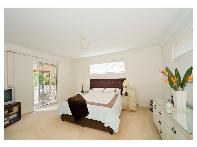 135 Scrub Road, Carindale QLD 4152