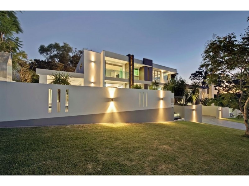 11 Crucis Street, Coorparoo QLD 4151