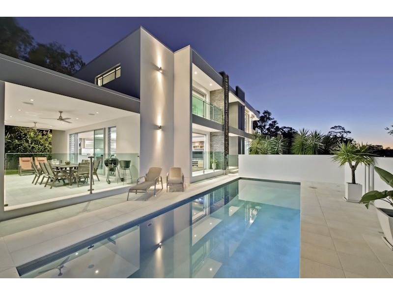 11 Crucis Street, Coorparoo QLD 4151