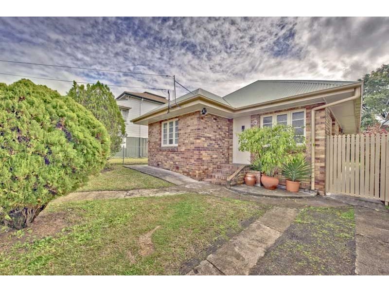82 Lewis Street, Woolloongabba QLD 4102