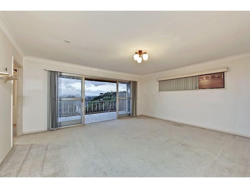 24 Kneale Street, Holland Park West QLD 4121
