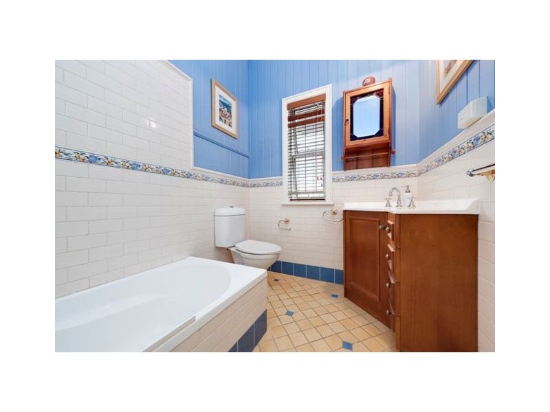 26 St Leonards Street, Coorparoo QLD 4151