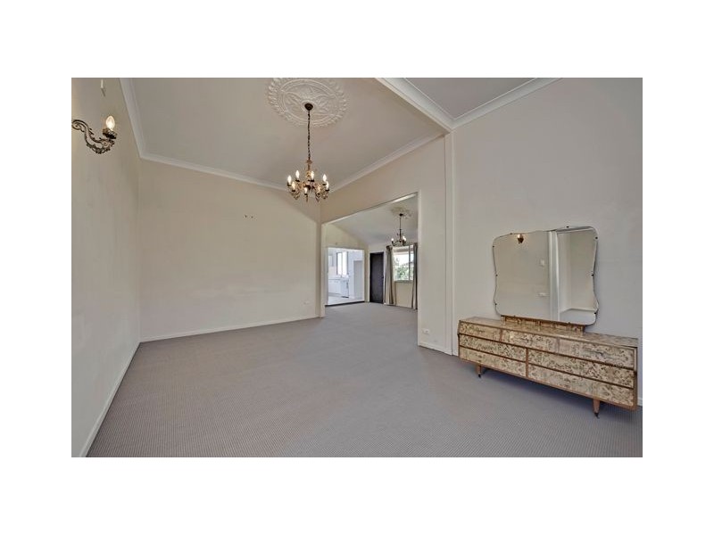 25 Woodhill Avenue, Coorparoo QLD 4151