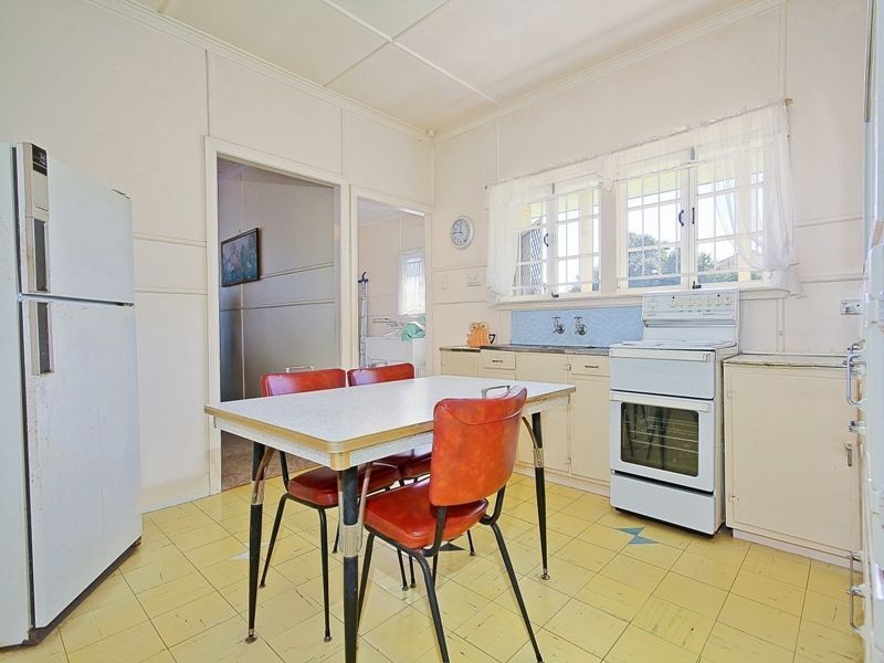 18 Jackson Street, Coorparoo QLD 4151