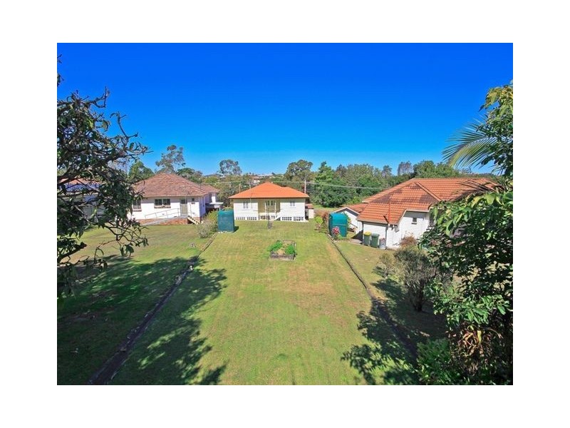 18 Jackson Street, Coorparoo QLD 4151