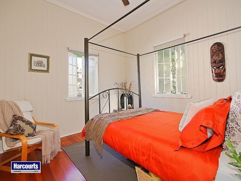 9 Durham Street, Coorparoo QLD 4151