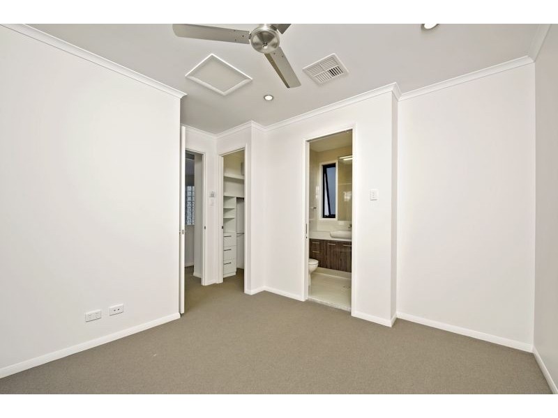 4/232 Riding Road, Balmoral QLD 4171