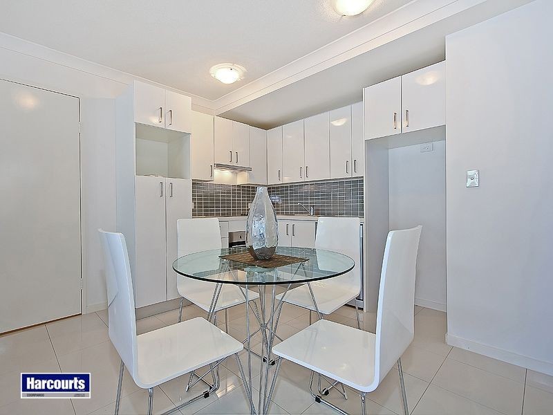 19/108 Nicholson Street, Greenslopes QLD 4120