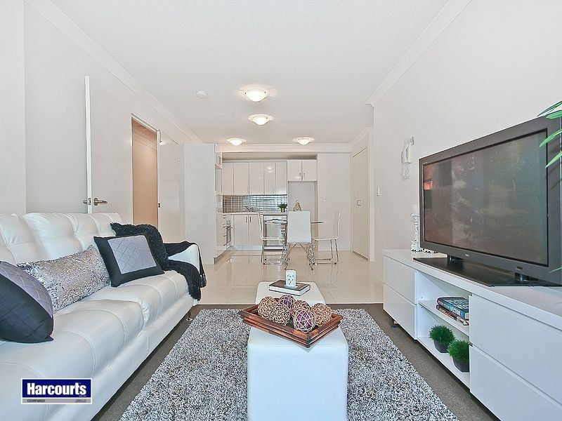 19/108 Nicholson Street, Greenslopes QLD 4120