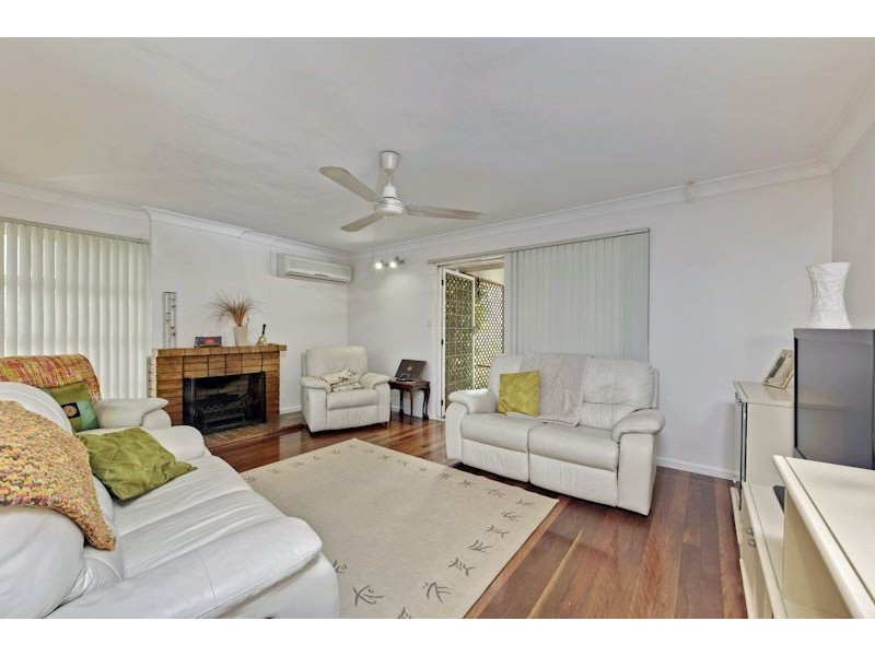 8 Cannes Street, Holland Park West QLD 4121