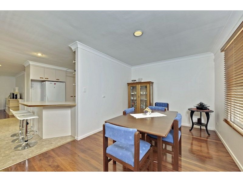 8 Cannes Street, Holland Park West QLD 4121