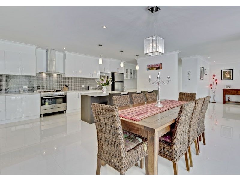 22 Phillip Street, Cleveland QLD 4163