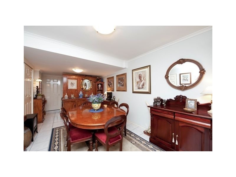 2/37 Cedar Street, Greenslopes QLD 4120