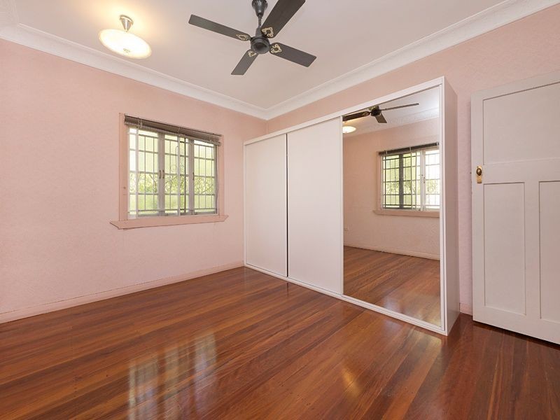 90 Vale Street, Moorooka QLD 4105