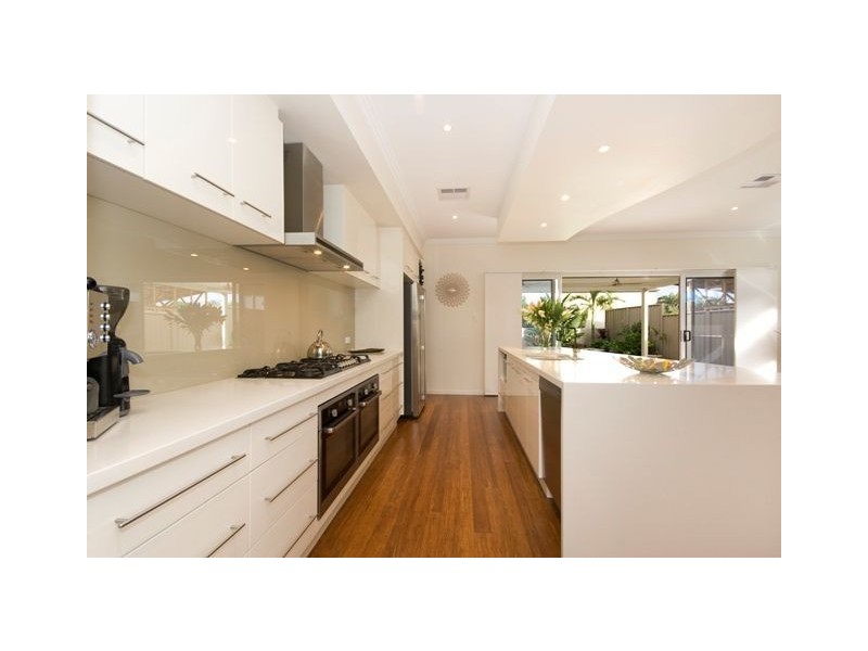 76 Marriott Street, Coorparoo QLD 4151