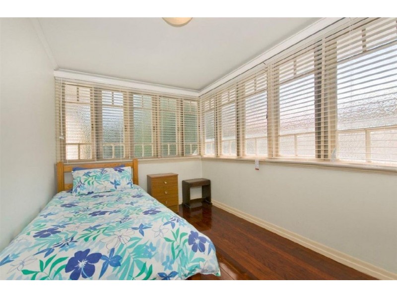 14 Barter Avenue, Holland Park QLD 4121