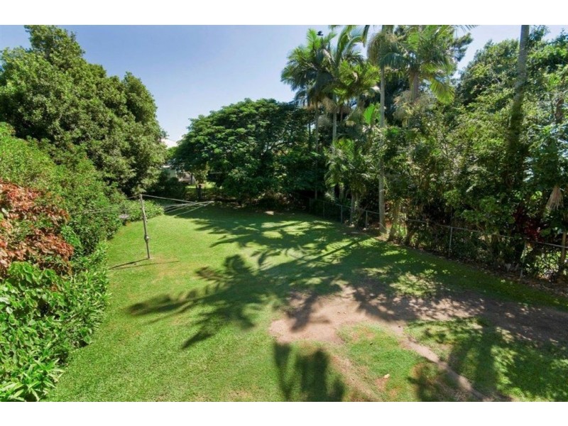 14 Barter Avenue, Holland Park QLD 4121
