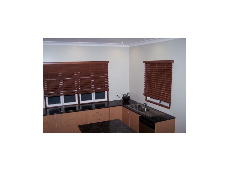 64 Glindemann Drive, Holland Park QLD 4121