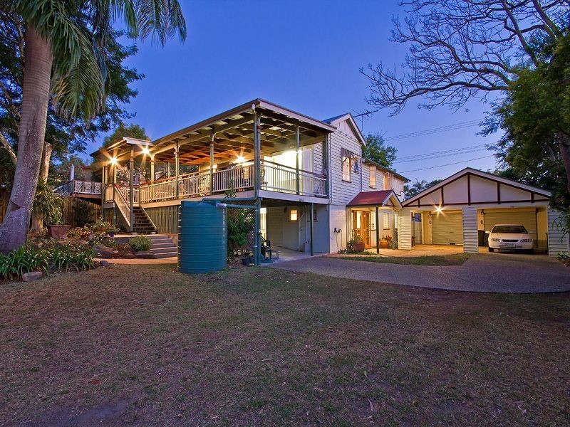 64 Lloyd Street, Camp Hill QLD 4152