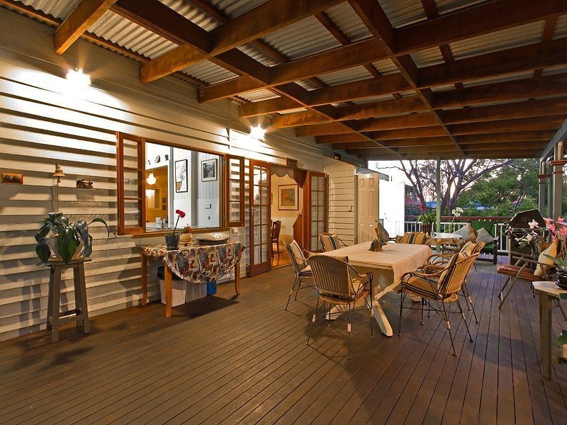 64 Lloyd Street, Camp Hill QLD 4152