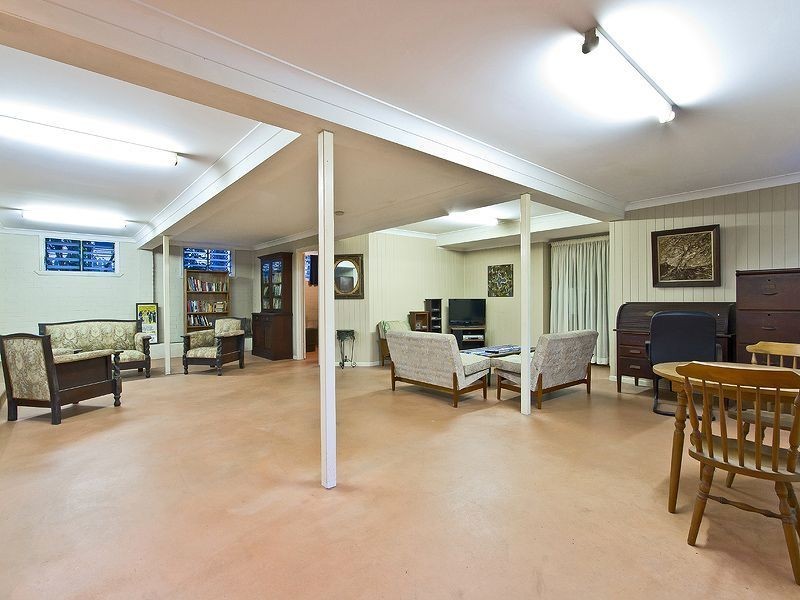 64 Lloyd Street, Camp Hill QLD 4152