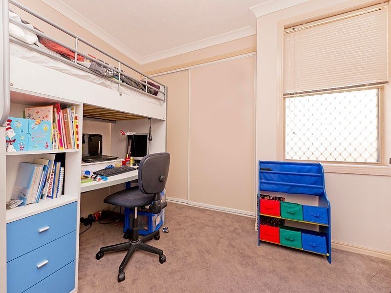 2/49 Amelia Street, Coorparoo QLD 4151