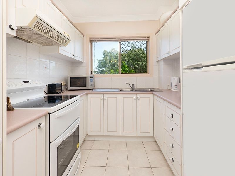 2/49 Amelia Street, Coorparoo QLD 4151