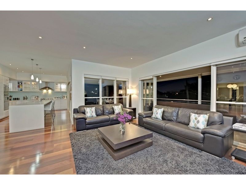 117 Stephen Street, Camp Hill QLD 4152