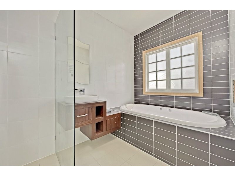 15 Keera Street, Coorparoo QLD 4151