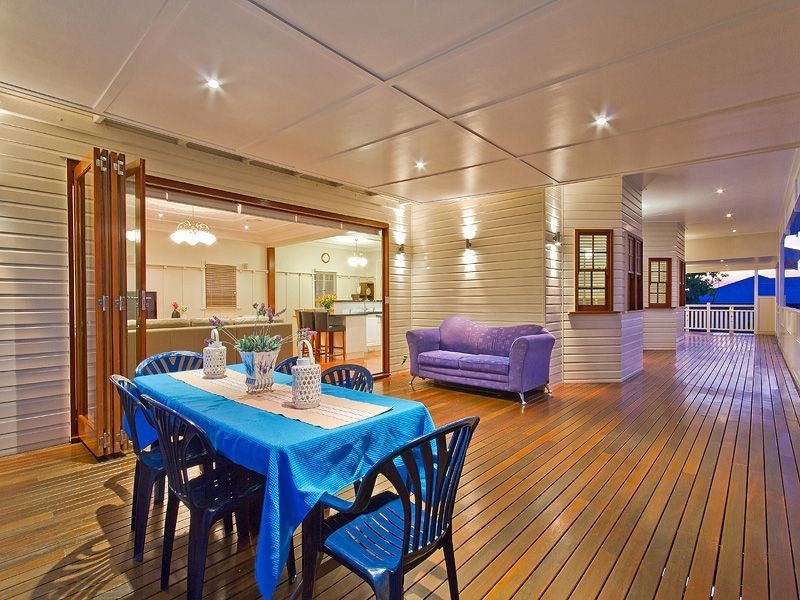 15 Glanosmond Avenue, Camp Hill QLD 4152