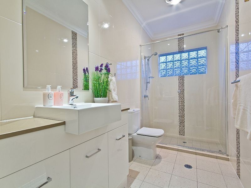 15 Glanosmond Avenue, Camp Hill QLD 4152