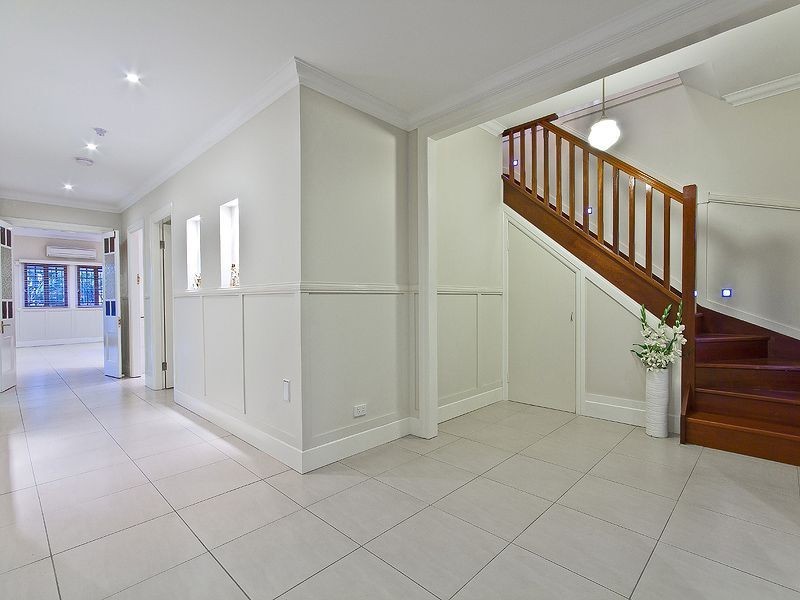 15 Glanosmond Avenue, Camp Hill QLD 4152