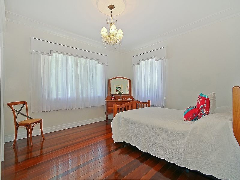 29 Solar Street, Coorparoo QLD 4151