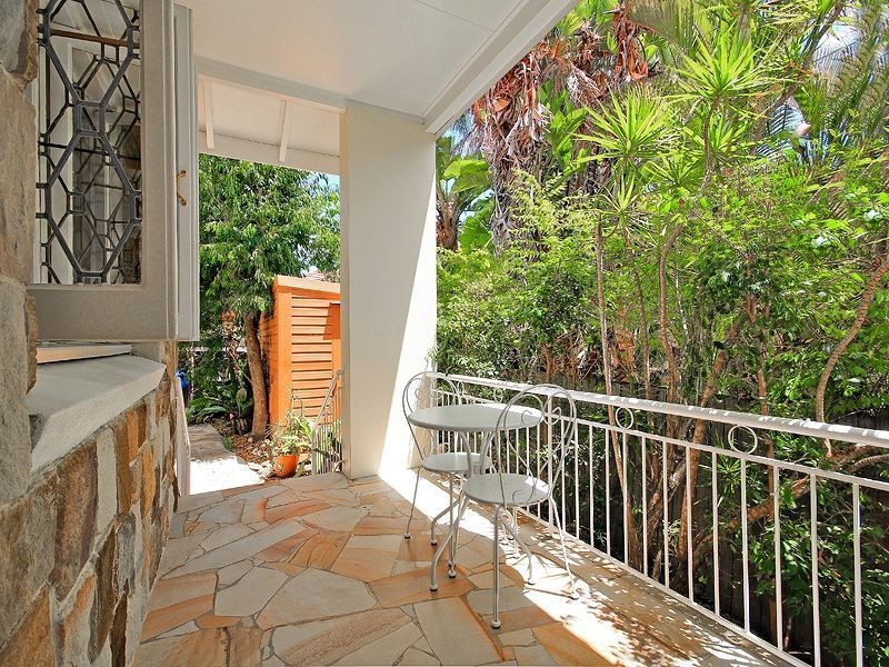 29 Solar Street, Coorparoo QLD 4151