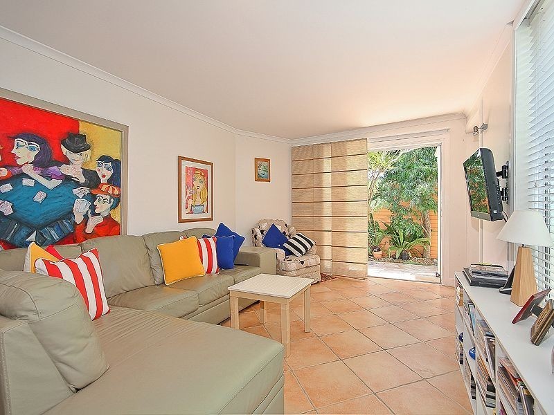 29 Solar Street, Coorparoo QLD 4151