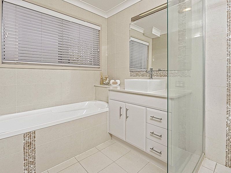 23 Gristock Street, Coorparoo QLD 4151