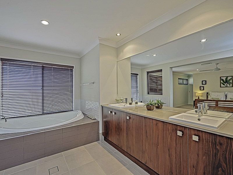 101 Orion Street, Coorparoo QLD 4151