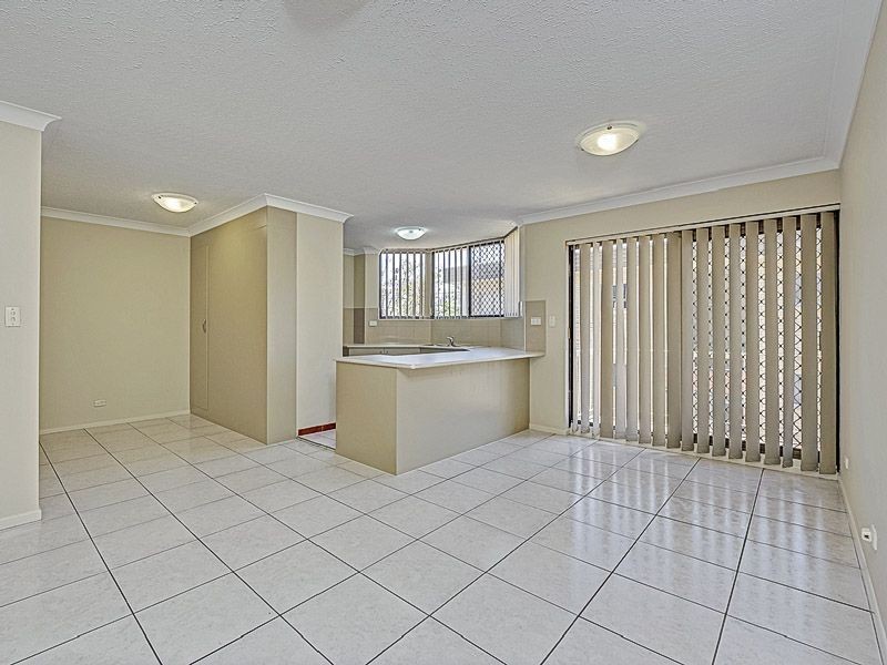 3/304 Cavendish Road, Coorparoo QLD 4151