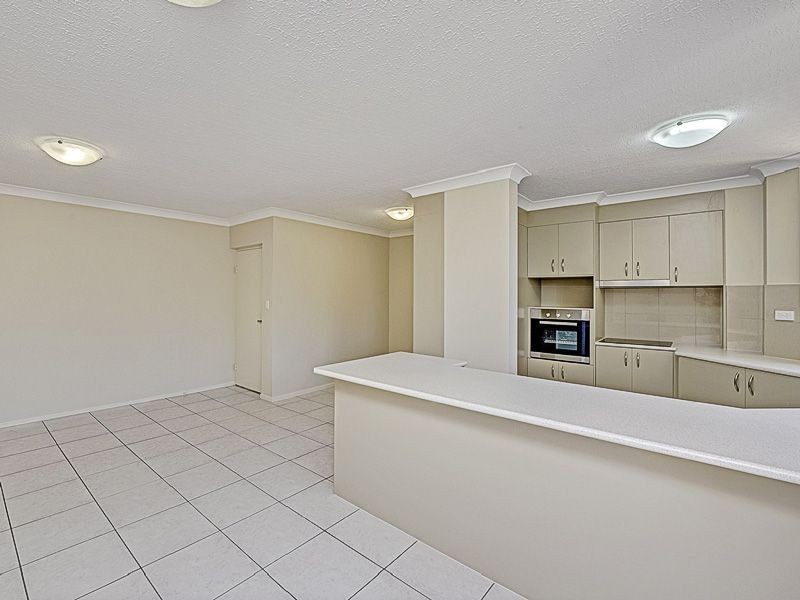 3/304 Cavendish Road, Coorparoo QLD 4151