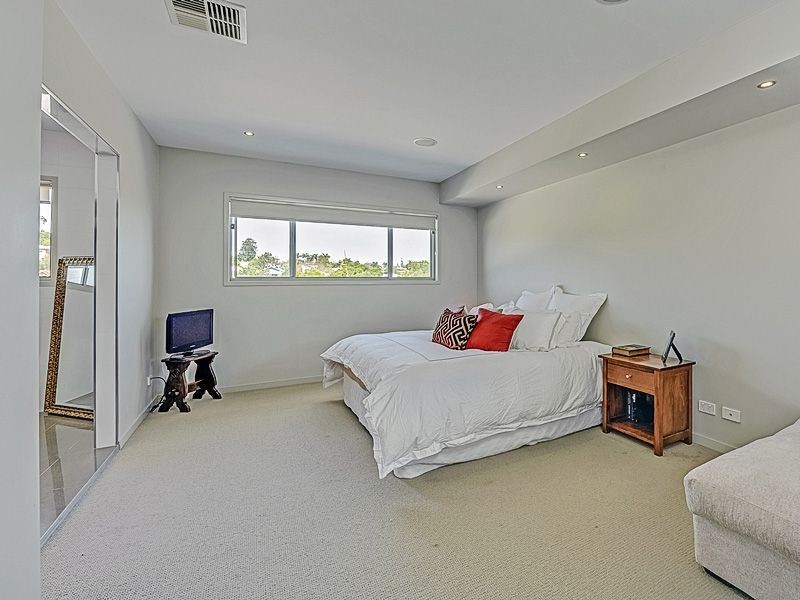 29 Gristock Street, Coorparoo QLD 4151