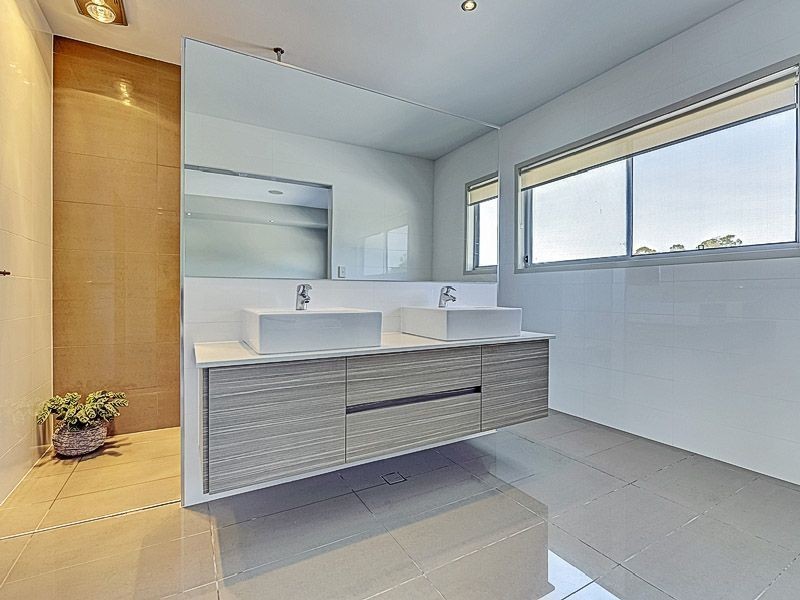 29 Gristock Street, Coorparoo QLD 4151