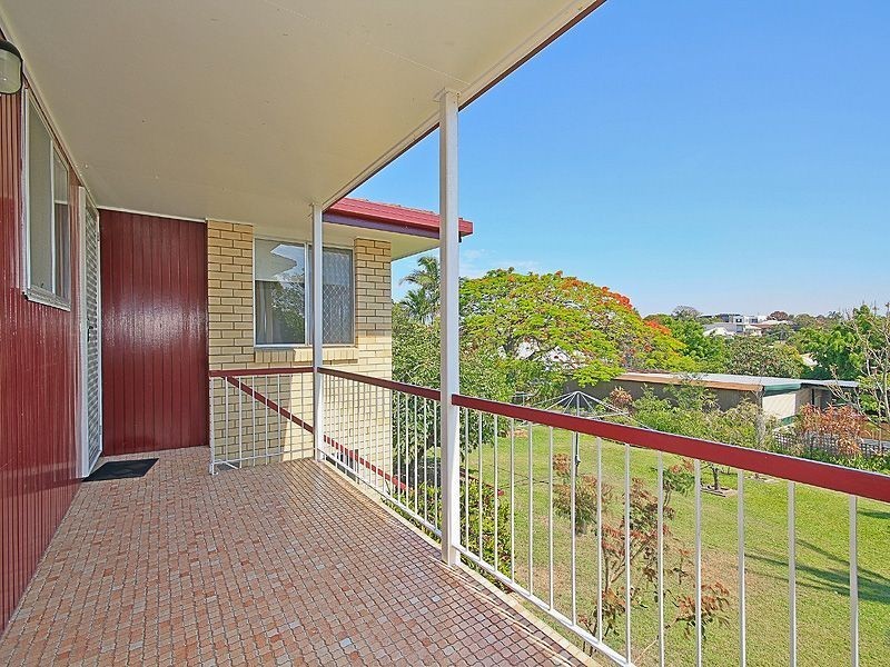 30 Ara Street, Camp Hill QLD 4152