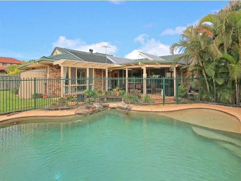 6 Hiley Court, Carindale QLD 4152