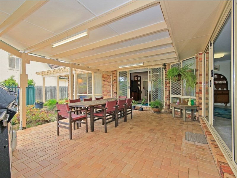 6 Hiley Court, Carindale QLD 4152