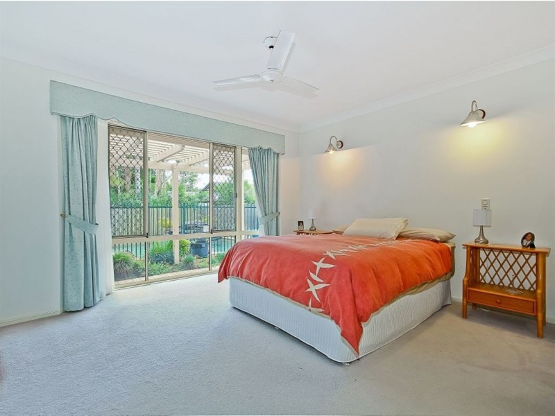 6 Hiley Court, Carindale QLD 4152