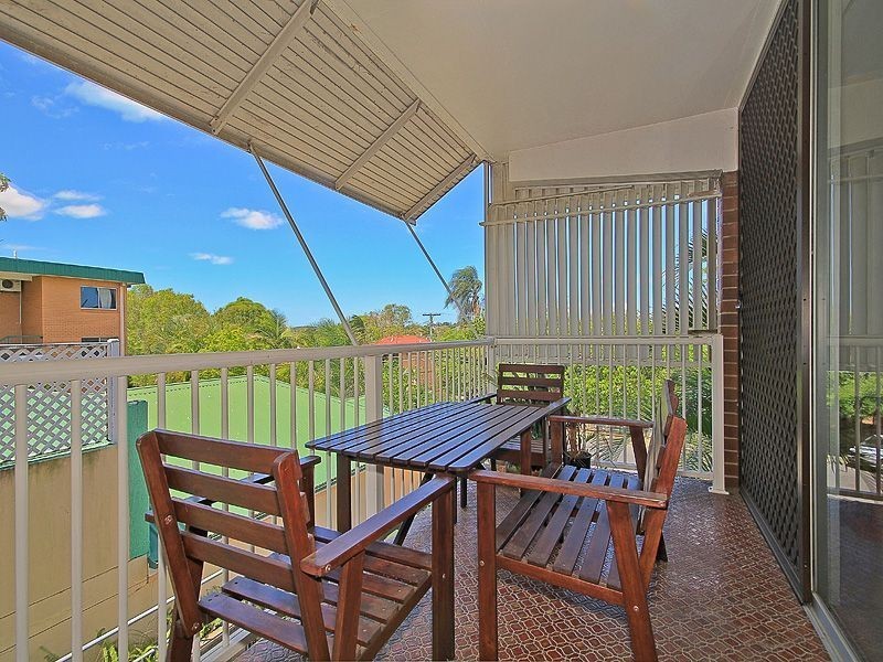 1/67 McLay Street, Coorparoo QLD 4151