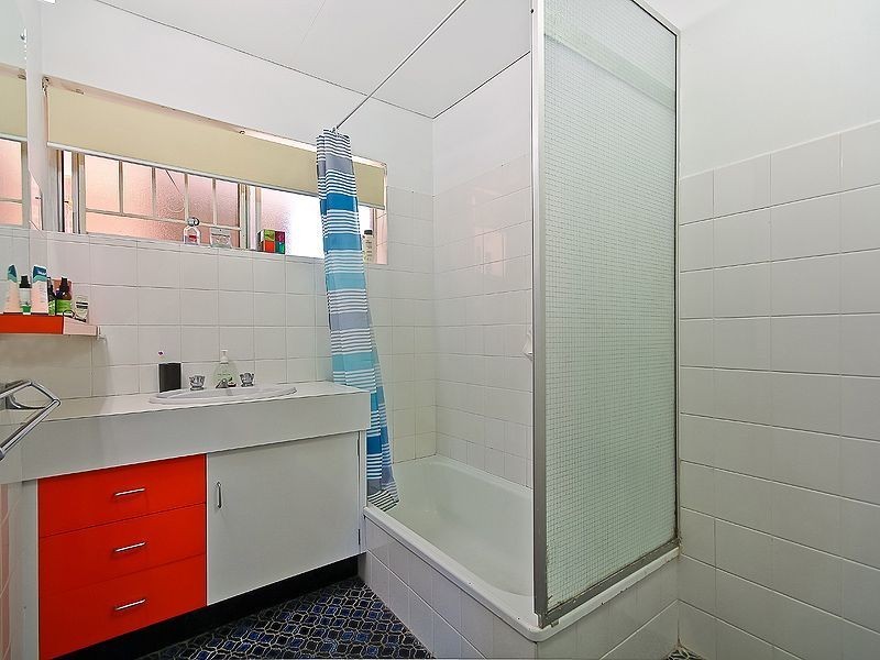 1/67 McLay Street, Coorparoo QLD 4151