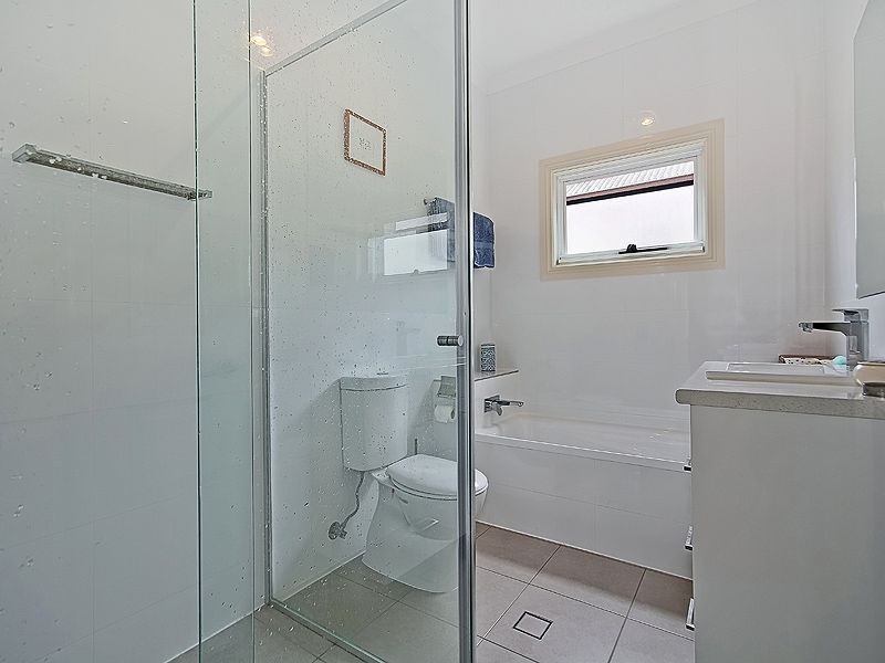 36 Kenneth Street, Coorparoo QLD 4151