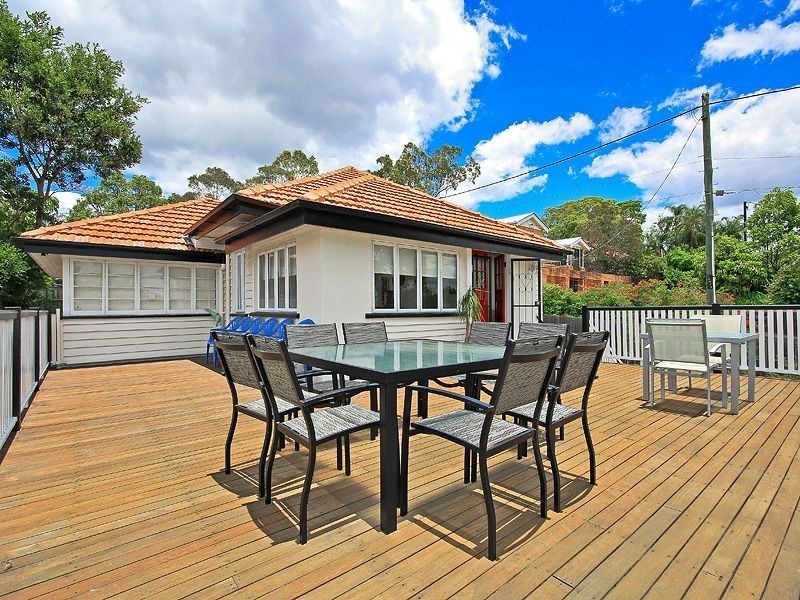 267 Chatsworth Road, Coorparoo QLD 4151